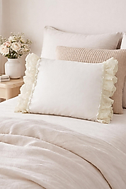 Fırfırlı Fistolu Krem Kırlent Kılıfı