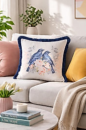 Kuş Desenli Püsküllü Kırlent